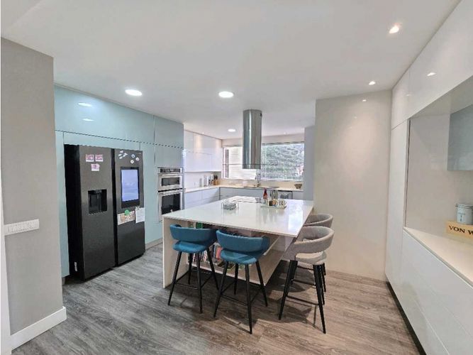 Apartamento de 3 alcobas en venta en Transversal Superior, Medellín, 316 m² · foto 10 de 24