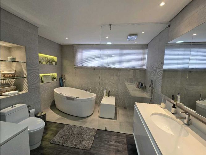 Apartamento de 3 alcobas en venta en Transversal Superior, Medellín, 316 m² · foto 22 de 24