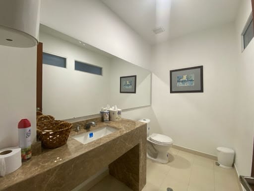Casa de 10 alcobas en arriendo en El Nogal, Bogotá, 418 m² · foto 18 de 22