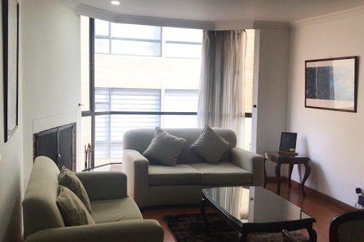 Apartamento en arriendo en Santa Barbara, Bogotá · foto 3 de 18