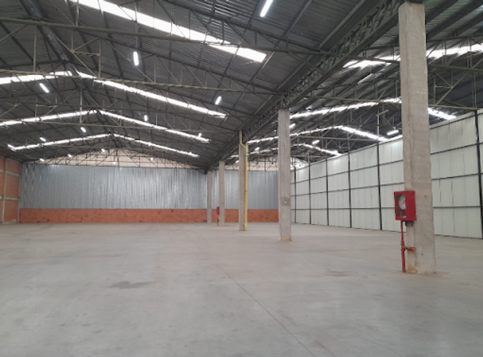 Bodega en arriendo en La Magnolia, Madrid, 2050 m² · foto 4 de 4