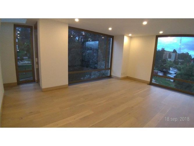 Apartamento de 3 alcobas en venta en Cerros De Suba, Bogotá, 255 m² · foto 15 de 24