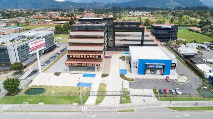 Oficina en arriendo en La Estacion, Cajicá, 716 m² · foto 3 de 18