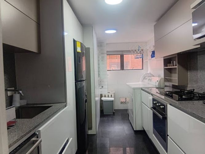 Apartamento de 3 alcobas en arriendo en La Cabrera, Bogotá, 120 m² · foto 4 de 8