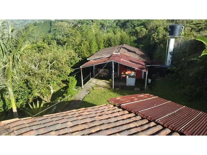 Finca en venta en La Cima, Dosquebradas, 210 m² · foto 9 de 24