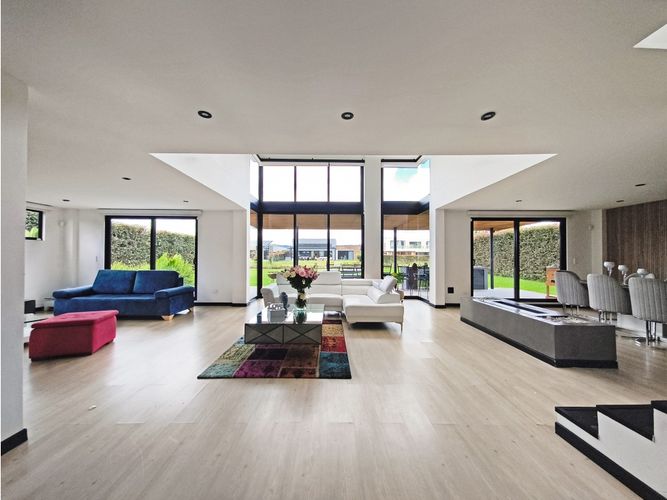 Casa de 4 alcobas en venta en San Jacinto, Chía, 382 m² · foto 4 de 24
