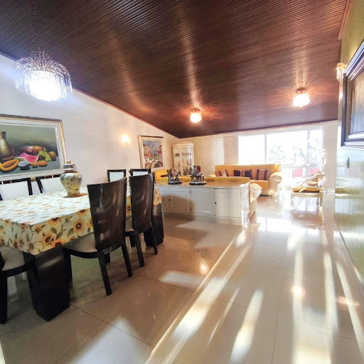 Casa en venta en Alhambra, Bogotá · foto 2 de 19