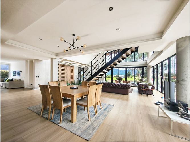 Casa de 4 alcobas en venta en San Jacinto, Chía, 370 m² · foto 2 de 24