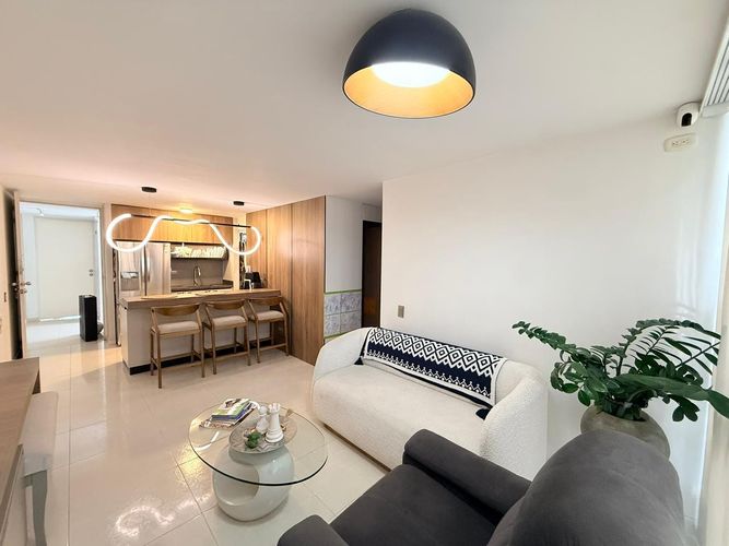 Apartamento de 2 alcobas en venta en Lagos Del Cacique, Bucaramanga, 79 m² · foto 2 de 15