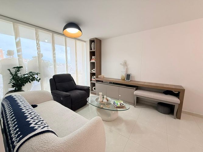 Apartamento de 2 alcobas en venta en Lagos Del Cacique, Bucaramanga, 79 m² · foto 3 de 15