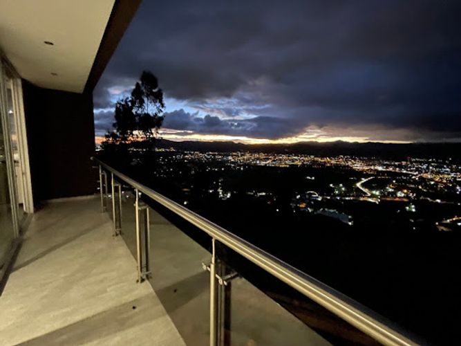 Casa de 5 alcobas en venta en La Estrella, Chía · foto 3 de 11