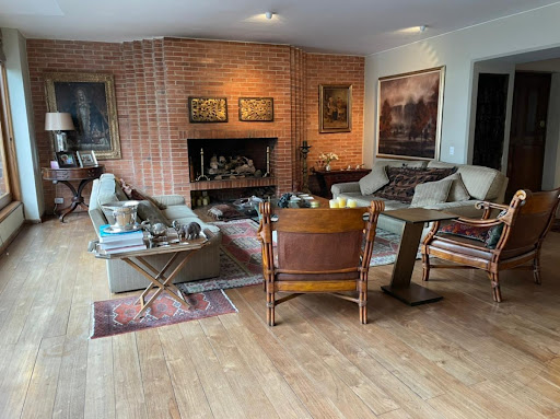 Apartamento en venta en Los Rosales, Bogotá · foto 3 de 24
