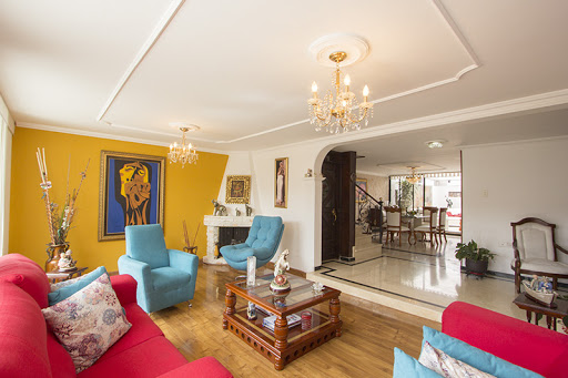 Casa en venta en Pontevedra, Bogotá · foto 2 de 21