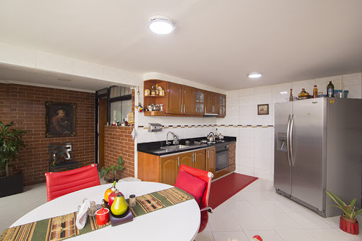 Casa en venta en Pontevedra, Bogotá · foto 9 de 21