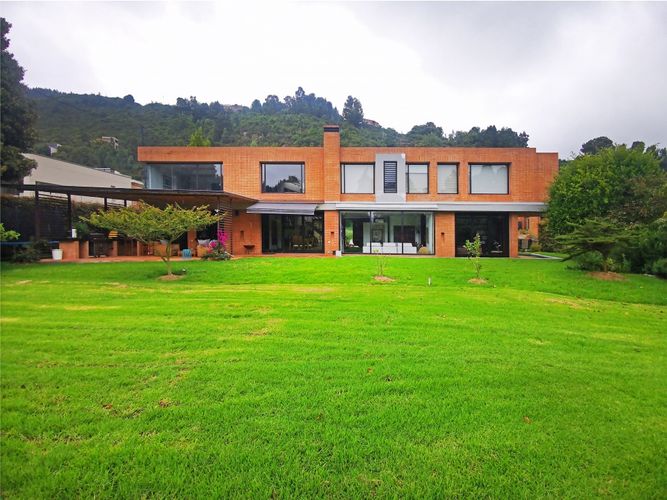 Casa de 4 alcobas en arriendo en Aposentos, Sopó, 490 m² · foto 2 de 24