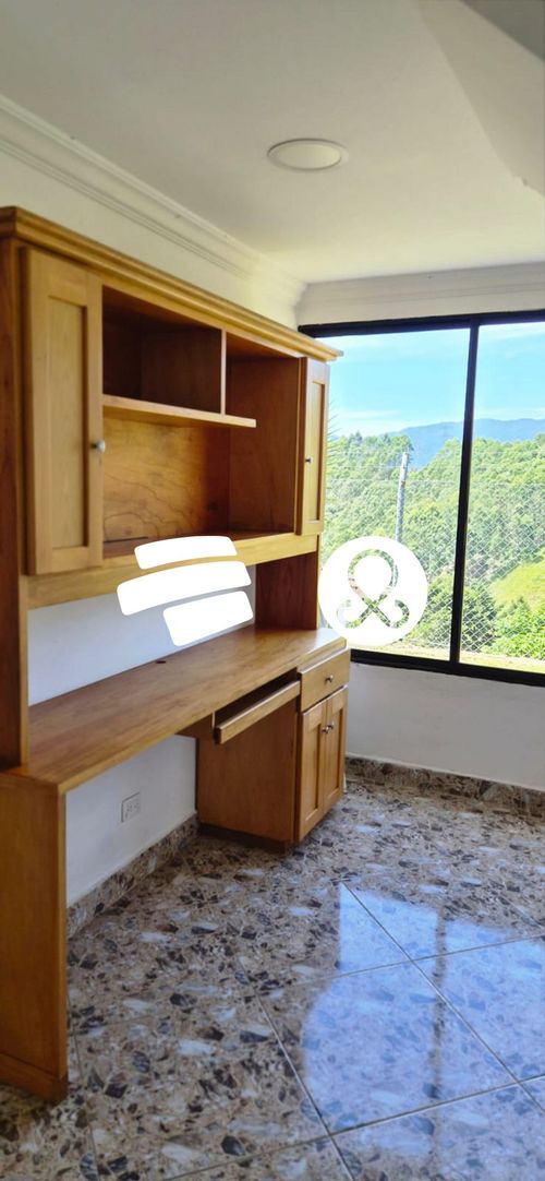Casa de 4 alcobas en venta en Laureles, Medellín, 750 m² · foto 8 de 24