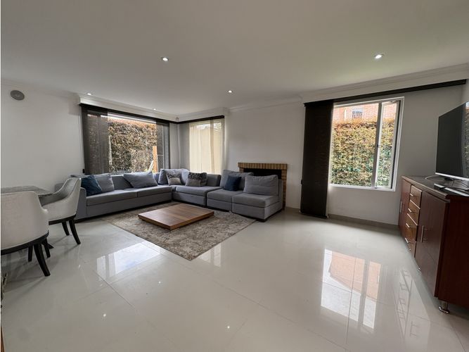 Casa de 3 alcobas en venta en Capellania, Cajicá, 320 m² · foto 4 de 24