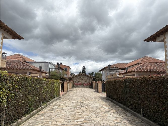 Casa de 3 alcobas en venta en Capellania, Cajicá, 320 m² · foto 8 de 24