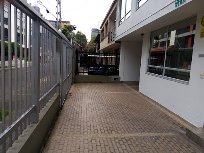 Casa en venta en Santa Barbara, Bogotá · foto 2 de 22