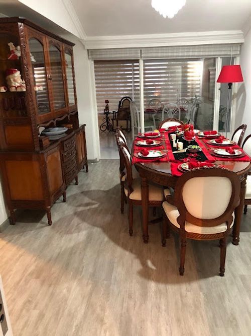 Casa de 4 alcobas en venta en Santa Barbara, Bogotá, 280 m² · foto 2 de 17