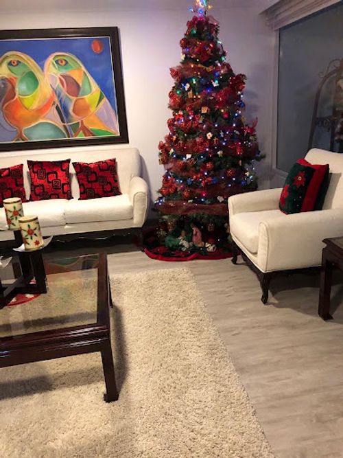 Casa de 4 alcobas en venta en Santa Barbara, Bogotá, 280 m² · foto 3 de 17