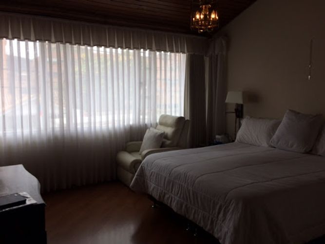 Casa de 4 alcobas en venta en Santa Barbara, Bogotá, 280 m² · foto 13 de 17