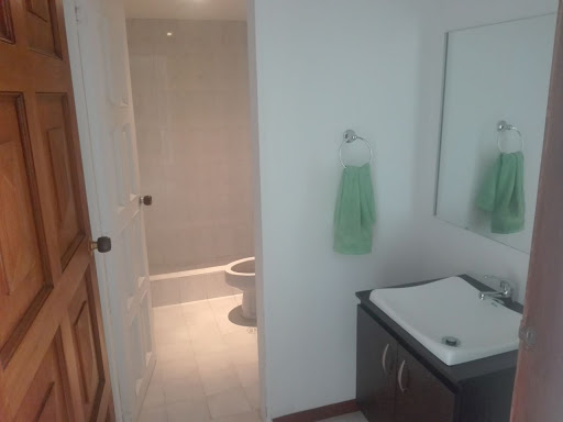 Casa en venta en Santa Barbara, Bogotá · foto 4 de 13