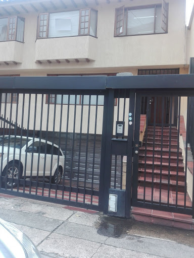 Casa en venta en Santa Barbara, Bogotá · foto 12 de 13