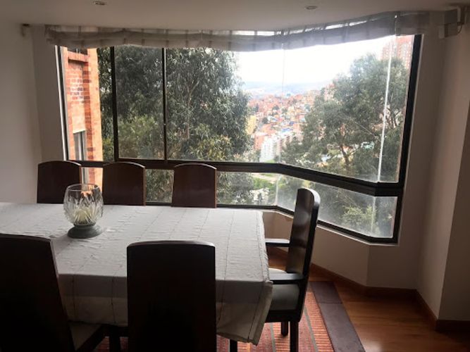 Apartamento de 3 alcobas en venta en Castilla, Bogotá, 219 m² · foto 2 de 24