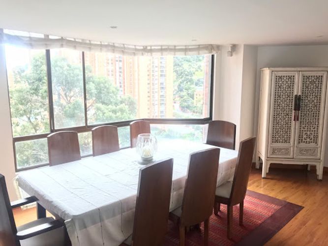 Apartamento de 3 alcobas en venta en Castilla, Bogotá, 219 m² · foto 3 de 24