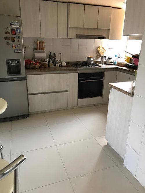 Apartamento de 3 alcobas en venta en Castilla, Bogotá, 219 m² · foto 8 de 24