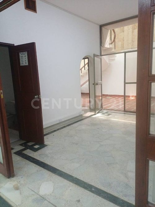 Local en arriendo en Santa Monica, Cali, 300 m² · foto 14 de 20