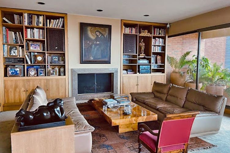 Apartamento de 2 alcobas en venta en Los Rosales, Bogotá, 304 m² · foto 6 de 22