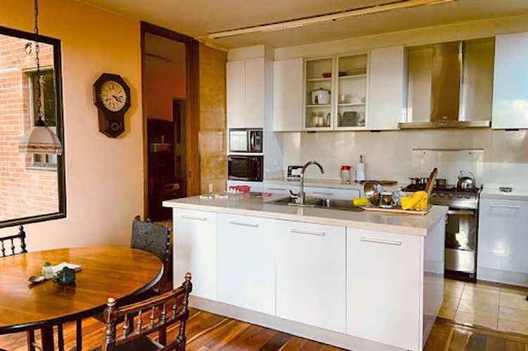 Apartamento de 2 alcobas en venta en Los Rosales, Bogotá, 304 m² · foto 10 de 22