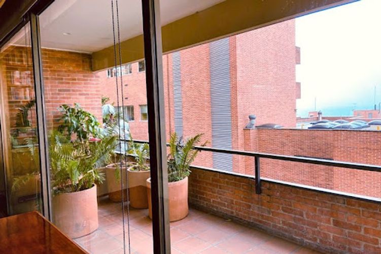 Apartamento de 2 alcobas en venta en Los Rosales, Bogotá, 304 m² · foto 22 de 22