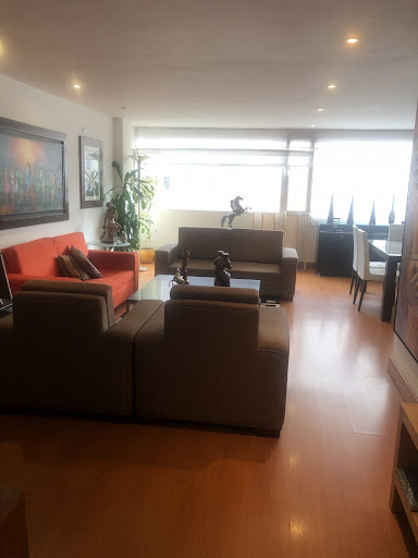 Apartamento en venta en Santa Barbara, Bogotá · foto 4 de 14