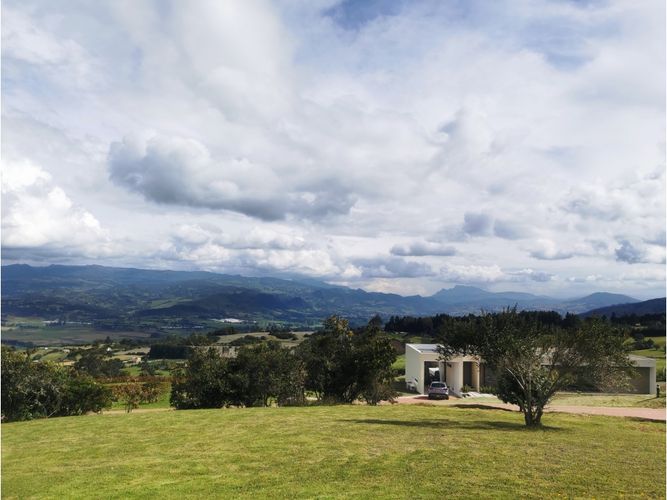 Lote en venta en La Violeta, Sopó, 1829 m² · foto 2 de 14