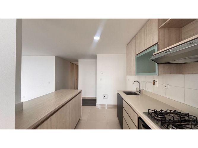Apartamento de 3 alcobas en arriendo en La Doctora, Sabaneta, 90 m² · foto 2 de 14