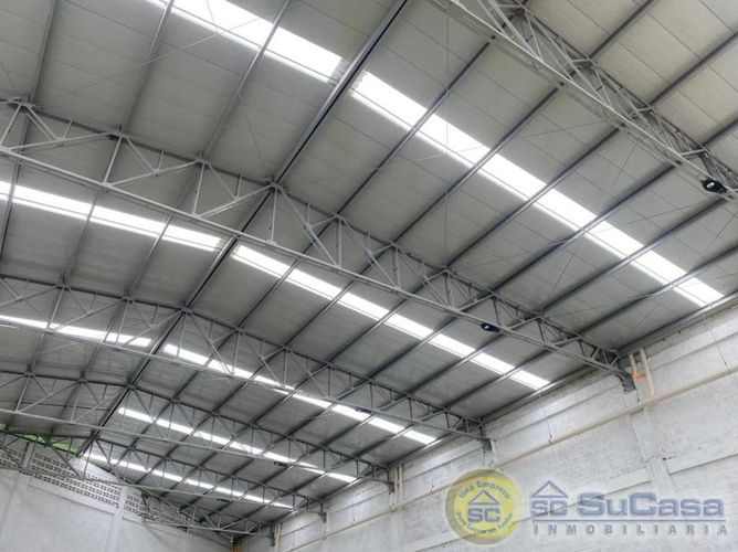 Bodega en arriendo en Mamonal, Cartagena, 1850 m² · foto 2 de 9