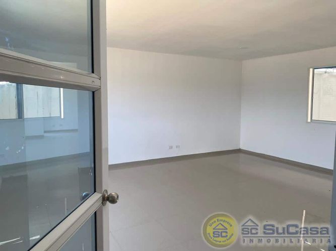 Bodega en arriendo en Mamonal, Cartagena, 1850 m² · foto 8 de 9