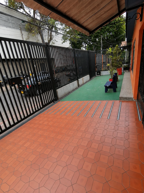 Casa de 4 alcobas en venta en Vipasa, Cali, 372 m² · foto 2 de 18