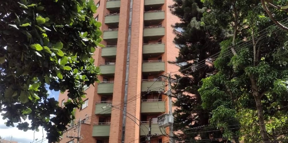 Apartamento de 3 alcobas en arriendo en Guayaquil, Medellín, 86 m² · foto 2 de 3