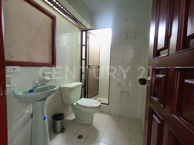 Casa de 5 alcobas en arriendo en Bosque Alto, Villavicencio, 590 m² · foto 15 de 22