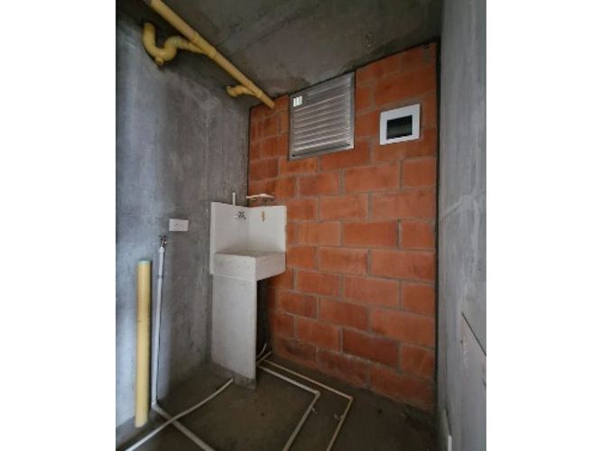 Apartamento de 2 alcobas en venta en Cuatro Esquinas, Rionegro, 48 m² · foto 4 de 8