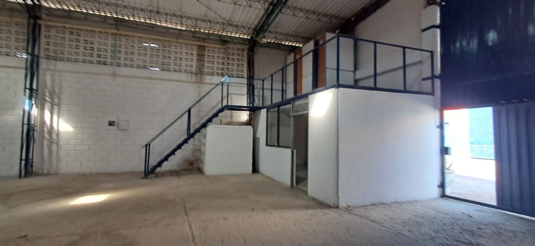 Bodega en arriendo en Villa San Pedro I, Barranquilla, 1000 m² · foto 4 de 14