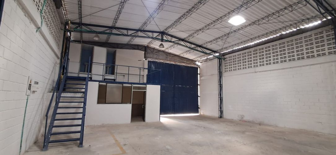Bodega en arriendo en Villa San Pedro I, Barranquilla, 1000 m² · foto 6 de 14