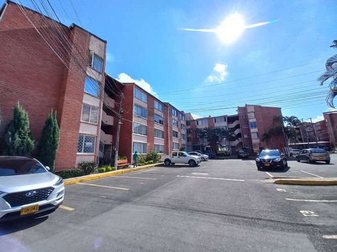 Apartamento de 3 alcobas en venta en Picaleña Y Mirolindo, Ibagué, 62 m² · foto 4 de 24