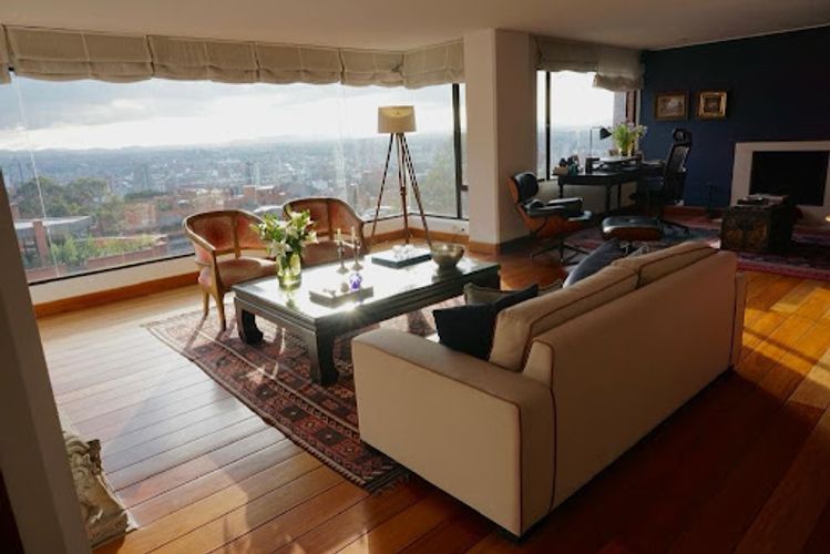 Apartamento de 3 alcobas en venta en Los Rosales, Bogotá, 283 m² · foto 3 de 20