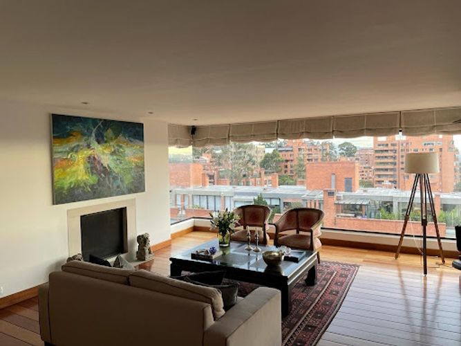 Apartamento de 3 alcobas en venta en Los Rosales, Bogotá, 283 m² · foto 4 de 20