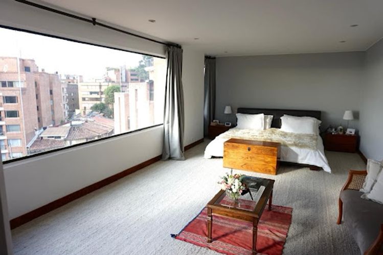 Apartamento de 3 alcobas en venta en Los Rosales, Bogotá, 283 m² · foto 13 de 20